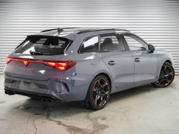 Cupra Leon II Sportstourer Facelifting 2.0 TSI 333KM 2025 CUPRA Leon VZ 2.0 TSI 4Drive DSG Combi 333KM 2025, zdjęcie 2