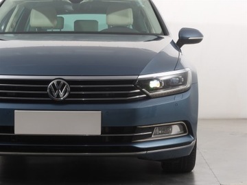 Volkswagen Passat B8 Variant 2.0 TDI BlueMotion SCR 150KM 2018 VW Passat 2.0 TDI, Salon Polska, Automat, Skóra, zdjęcie 23