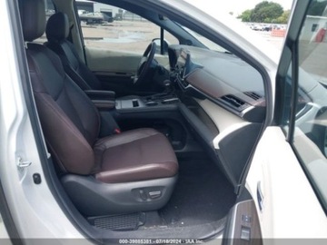 Toyota Sienna III 2022 Toyota Sienna Platinum, 2022r., 2.5L 2.5 Hybryda 245KM, zdjęcie 8