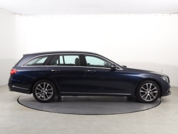 Mercedes Klasa E W213 Kombi 2.0 250 211KM 2017 Mercedes E E 250, Salon Polska, Automat, Skóra, zdjęcie 5