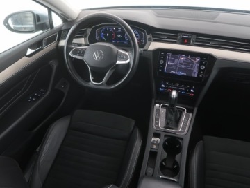 Volkswagen Passat B8 Variant Facelifting 2.0 TDI SCR 150KM 2023 VW Passat 2.0 TDI, Salon Polska, 1. Właściciel, zdjęcie 6