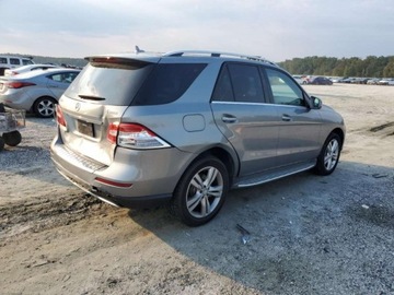 Mercedes Klasa M W166 2015 Mercedes-Benz ML 2015 Mercedes-Benz ML 350 4MATIC 3.5 Benzyna 302KM, zdjęcie 4