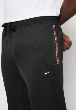 Spodnie dresowe piłkarskie FC Nike Performance L