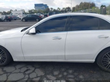 Mercedes Klasa C W206 2023 Mercedes-Benz Klasa C MERCEDES-BENZ C 300 SEDAN 2.0 Benzyna 255KM, zdjęcie 5