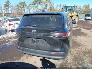 Toyota Sienna III 2023 Toyota Sienna Le 2023 2.5 Hybryda 189KM, zdjęcie 4
