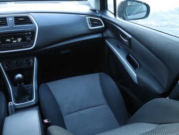 Suzuki SX4 II S-cross 1.6 VVT 120KM 2014 Suzuki SX4 S-Cross 1.6 VVT, Salon Polska, zdjęcie 7