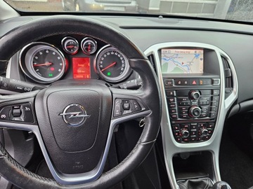 Opel Astra J Hatchback 5d 1.6 Turbo ECOTEC 180KM 2011 OPEL ASTRA J 1.6 Turbo 180 KM, zdjęcie 9