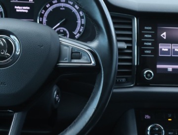 Skoda Kodiaq I SUV 1.4 TSI 125KM 2017 Skoda Kodiaq 1.4 TSI, Salon Polska, Klima, zdjęcie 19