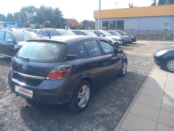 Opel Astra J Hatchback 5d 1.6 Twinport ECOTEC 115KM 2009 Opel Astra OPEL ASTRA H 1600 benzyna super stan 1.6 Benzyna 115KM, zdjęcie 3