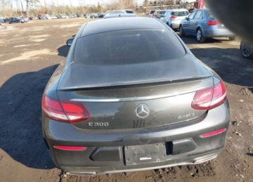 Mercedes Klasa C W205 Coupe Facelifting 2.0 300 258KM 2019 Mercedes-Benz Klasa C MERCEDES-BENZ C 300 4MATIC 2.0 Benzyna 259KM, zdjęcie 3