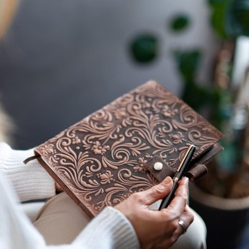 SKÓRZANY NOTATNIK VINTAGE DZIENNIK ZE SKÓRY PLANER W LINIE A5 Z DŁUGOPISEM