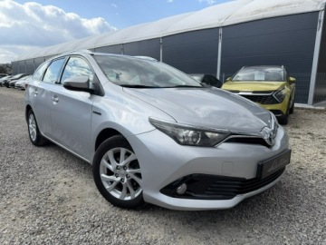 Toyota Auris II Touring Sports Facelifting 1.8 Hybrid 136KM 2017 Toyota Auris 1.8 HSD136KM Bezwypadkowy Serwisowany, zdjęcie 1