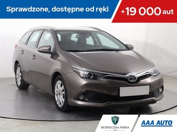 Toyota Auris II Touring Sports Facelifting 1.6 D-4D 112KM 2016 Toyota Auris 1.6 D-4D, Klima, Klimatronic