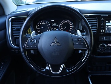 Mitsubishi Outlander III SUV Facelifting 2015 2.0 MIVEC 150KM 2016 Mitsubishi Outlander 2.0, Salon Polska, zdjęcie 22