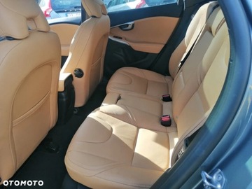 Volvo V40 II Hatchback Facelifting 1.5 T3 152KM 2019 Volvo V40 Cross Country II 1.5 T3 aut, jasne wnętrze, bezwypadkowy, zdjęcie 17