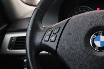 BMW Seria 3 E90-91-92-93 Touring E91 2.0 318d 143KM 2012 BMW 3 318 d, Navi, Xenon, Klima, Klimatronic, zdjęcie 16