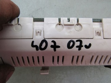 407 07R DISPLEJ AUTORÁDIO HODINA HODINY