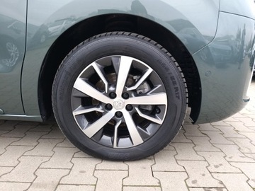 Toyota Proace II Furgon Medium 2.0 D-4D 177KM 2024 Toyota PROACE VERSO 2.0 D4-D Long Family Toyota Pr, zdjęcie 9