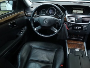 Mercedes Klasa E W212 Kombi 220 CDI BlueEFFICIENCY 170KM 2012 Mercedes E E 220 CDI, 167 KM, Automat, Skóra, zdjęcie 6