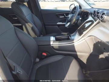 Mercedes GLC C254/X254 2024 Mercedes-Benz GLC 2024 Mercedes-Benz GLC GLC 300 4MATIC SUV 2.0 Benzyna, zdjęcie 7