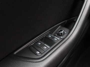 Audi A4 B9 Avant 2.0 TDI 150KM 2018 Audi A4 2.0 TDI, Automat, Navi, Xenon, Bi-Xenon, zdjęcie 17