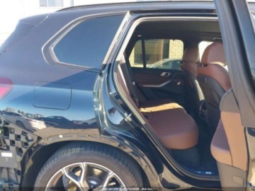 BMW X5 G05 2023 BMW X5 Phev xDrive45e 2023 3.0 Hybryda 282KM, zdjęcie 12