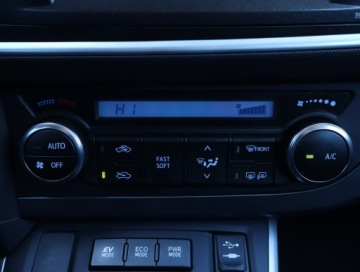 Toyota Auris II 2013 Toyota Auris 1.8 Valvematic, Automat, Navi, Klima, zdjęcie 19