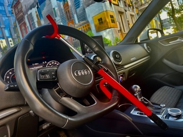 ЗАМОК РУЛЕВОГО КОЛЕСА АВТОМОБИЛЯ ПРОТИВОУГОННЫЙ