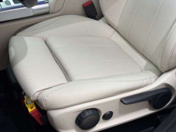 Mercedes GLB SUV 2.0 200d 150KM 2023 Mercedes-Benz GLB Progressive Ambiente Kamera cofania Nawigacja Podgrz, zdjęcie 9