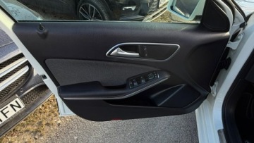 Mercedes Klasa A W176 Hatchback 5d 1.5 180 CDI BlueEFFICIENCY 109KM 2013 Mercedes A 180 1.5CDi 109PS OPŁACONY Bezwypadkowy, zdjęcie 25