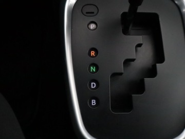 Toyota Yaris III Hatchback 5d Facelifting Hybrid 100KM 2016 Toyota Yaris 1.5 Hybrid, Serwis ASO, Automat, zdjęcie 17