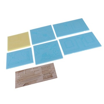 Масштабный макет пейзажа. Военные постройки. Разрушение дома.