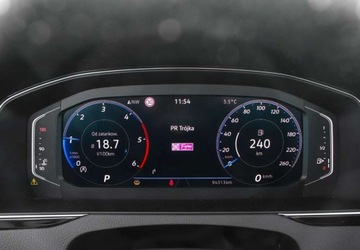 Volkswagen Passat B8 Variant Facelifting 2.0 TDI SCR 150KM 2023 Volkswagen Passat 2.0 TDI 150KM DSG Business Fotele Podgrzewane LED MATRIX, zdjęcie 17