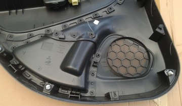 Обшивка задней правой двери Renault Captur 1 I 13-19 829A08594R