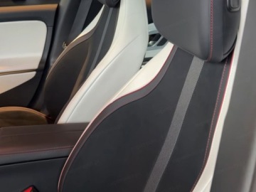 Mercedes CLA C118/X118 2025 MERCEDES-BENZ CLA 220 4-Matic AMG Line 1.5 (190KM) 2025, zdjęcie 5