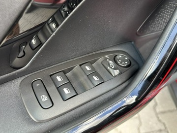 Peugeot 2008 I SUV Facelifting 1.2 PureTech 110KM 2018 Peugeot 2008 GT-Line * 1.2 Pure Tech * 110KM * 201, zdjęcie 14