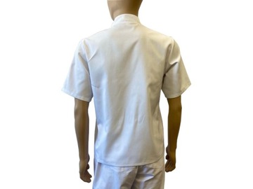 Толстовка шеф-повара - белая с черными пуговицами.