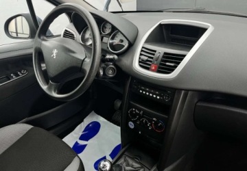Peugeot 207 Hatchback 5d 1.4 75KM 2007 Peugeot 207 1,4 benzyna 1 wlasciciel 100 bezwypadkowy 1.4 Benzyna, zdjęcie 6