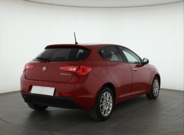 Alfa Romeo Giulietta Nuova II Hatchback 5d Facelifting 2016 1.6 JTDM-2 120KM 2017 Alfa Romeo Giulietta 1.6 JTDM, Salon Polska, zdjęcie 4