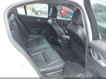 Alfa Romeo Giulia II Sedan 2.0 TBi 280KM 2018 Alfa Romeo Giulia 2018 2.0l 2.0 Benzyna 280KM, zdjęcie 12
