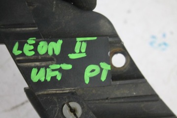 НАПРАВЛЯЮЩАЯ БАМПЕРА ПРАВАЯ ПРАВАЯ 1P0807378 LEON II LIFT