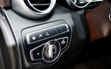 Mercedes GLC C253 2017 Mercedes-Benz GLC Bardzo bogate wyposazenie 2.0 Hybryda 320KM, zdjęcie 11