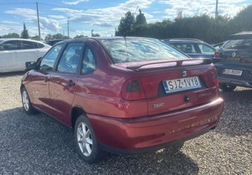 Seat Cordoba I Sedan 1.6 i 75KM 1998 Seat Cordoba 1998r 1.6 BenzynaLPG 75KM, zdjęcie 2