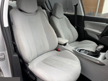 Peugeot 308 II Hatchback 5d 1.2 PureTech 130KM 2014 Peugeot 308 1.2 PureTech 130KM GPF EAT8 Stop&amp;Start Tech Edition 2014r, zdjęcie 16