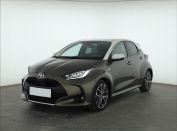Toyota Yaris IV Hatchback 1.5 Hybrid Dynamic Force 116KM 2021 Toyota Yaris 1.5 VVT-i Hybrid, Salon Polska, zdjęcie 1