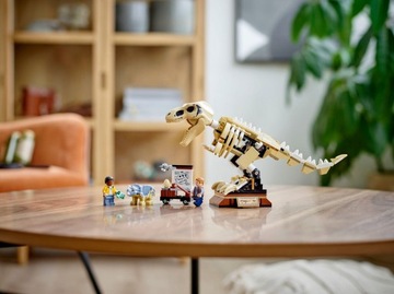 LEGO Jurassic World 76940 — подарок для выставки окаменелостей тираннозавра
