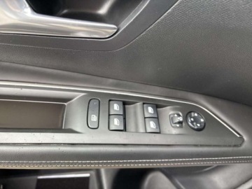 Peugeot 3008 II Crossover 1.6 THP 165KM 2018 Peugeot 3008 virtual cockpit kamera cofania czujniki parkowania tempom, zdjęcie 11