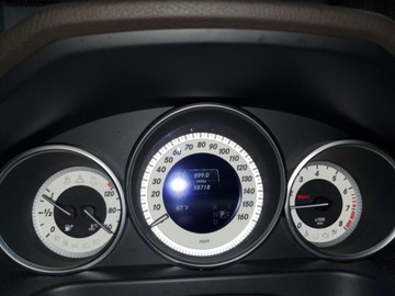 Mercedes Klasa E W212 2015 Mercedes-Benz Klasa E 2015 r., 3,5L 350 4MATIC 3.5 Benzyna 302KM, zdjęcie 6