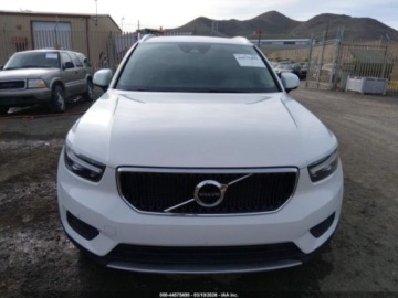 Volvo XC40 Crossover 2.0 T5 247KM 2020 Volvo XC 40 T5 Momentum 2020 2.0 Benzyna 248KM, zdjęcie 7