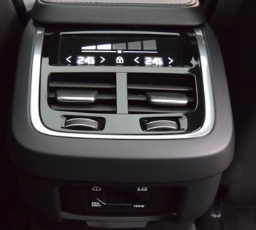 Volvo V90 II Kombi 2.0 D4 190KM 2020 Volvo V90 2.0 D4 190 PS Geartronic Inscription Panorama Head-up Ledy 2.0, zdjęcie 36